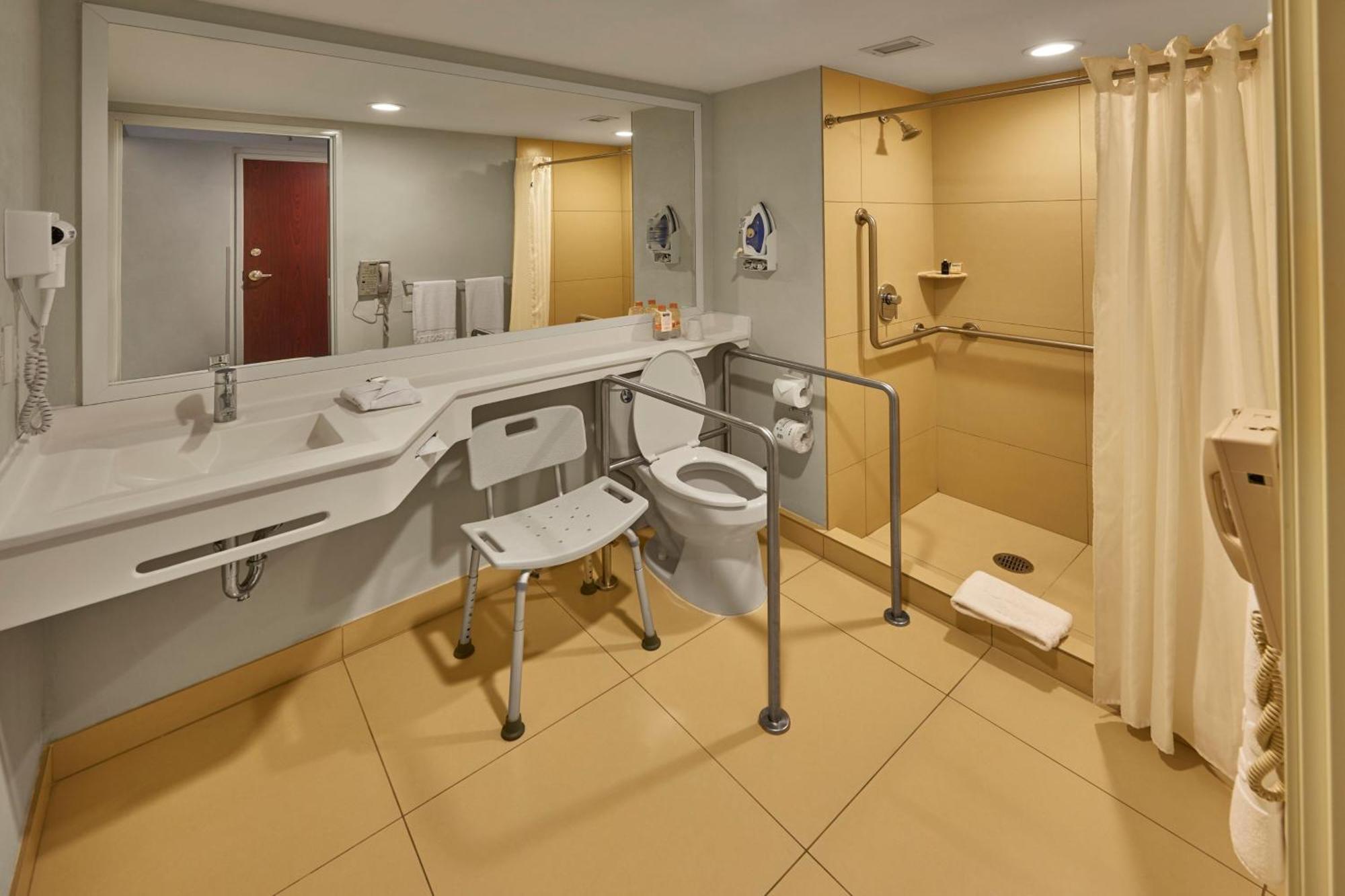 Hotel Express By Marriott 3*