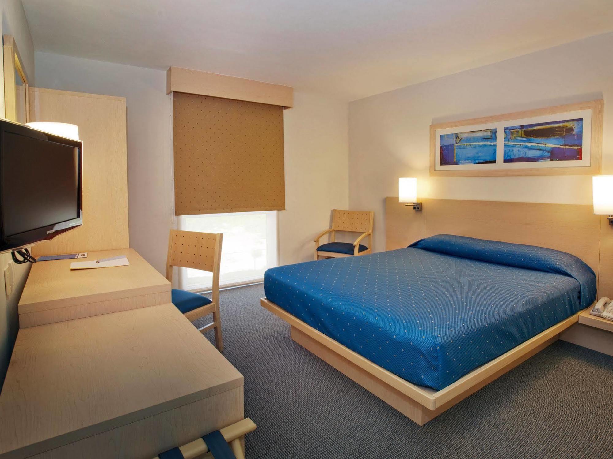 Hotel Express By Marriott 3*